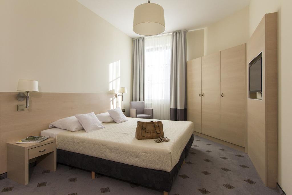 Hotel Notabene Świdnik Extérieur photo