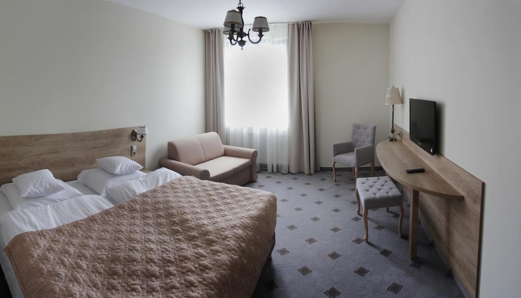 Hotel Notabene Świdnik Extérieur photo