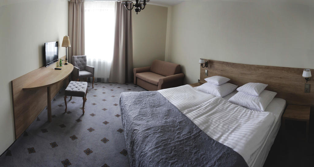 Hotel Notabene Świdnik Extérieur photo